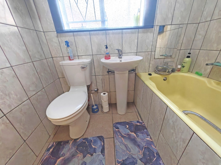 3 Bedroom Property for Sale in Uitsig Free State